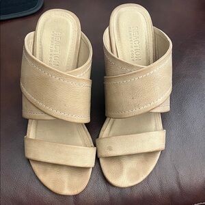 Kenneth Cole Reaction Beige Mules